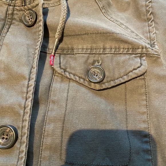 Levi’s Army Green Coat - Picture 4 of 6